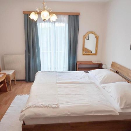 Ferienwohnung Лойчах Екстер'єр фото